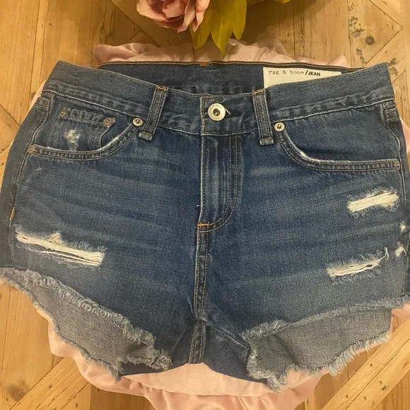 🎀 Rag &amp; Bone Shorts size 25 EUC