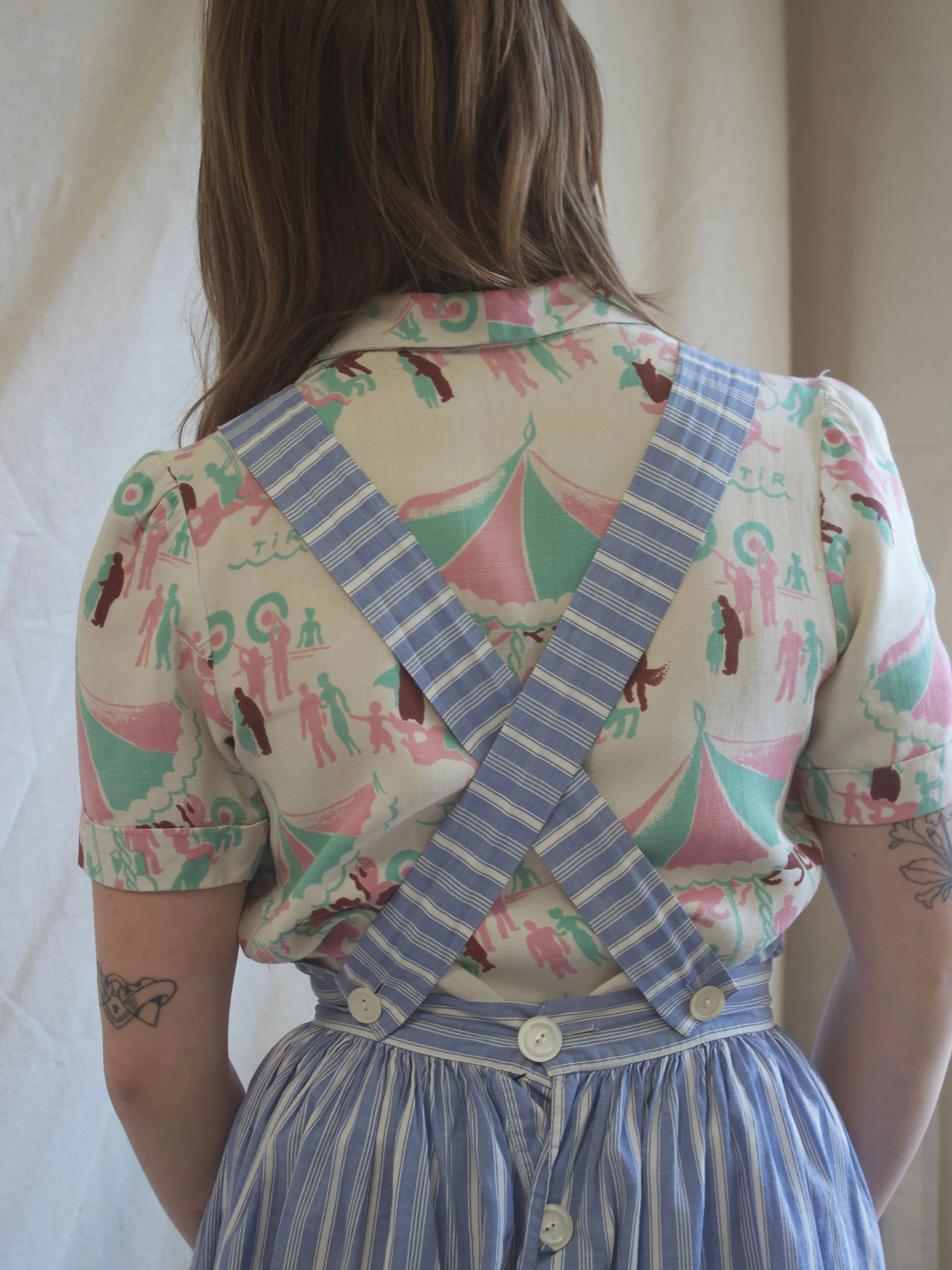 1930s/1940s Carnival Theme Novelty Print Linen Blouse