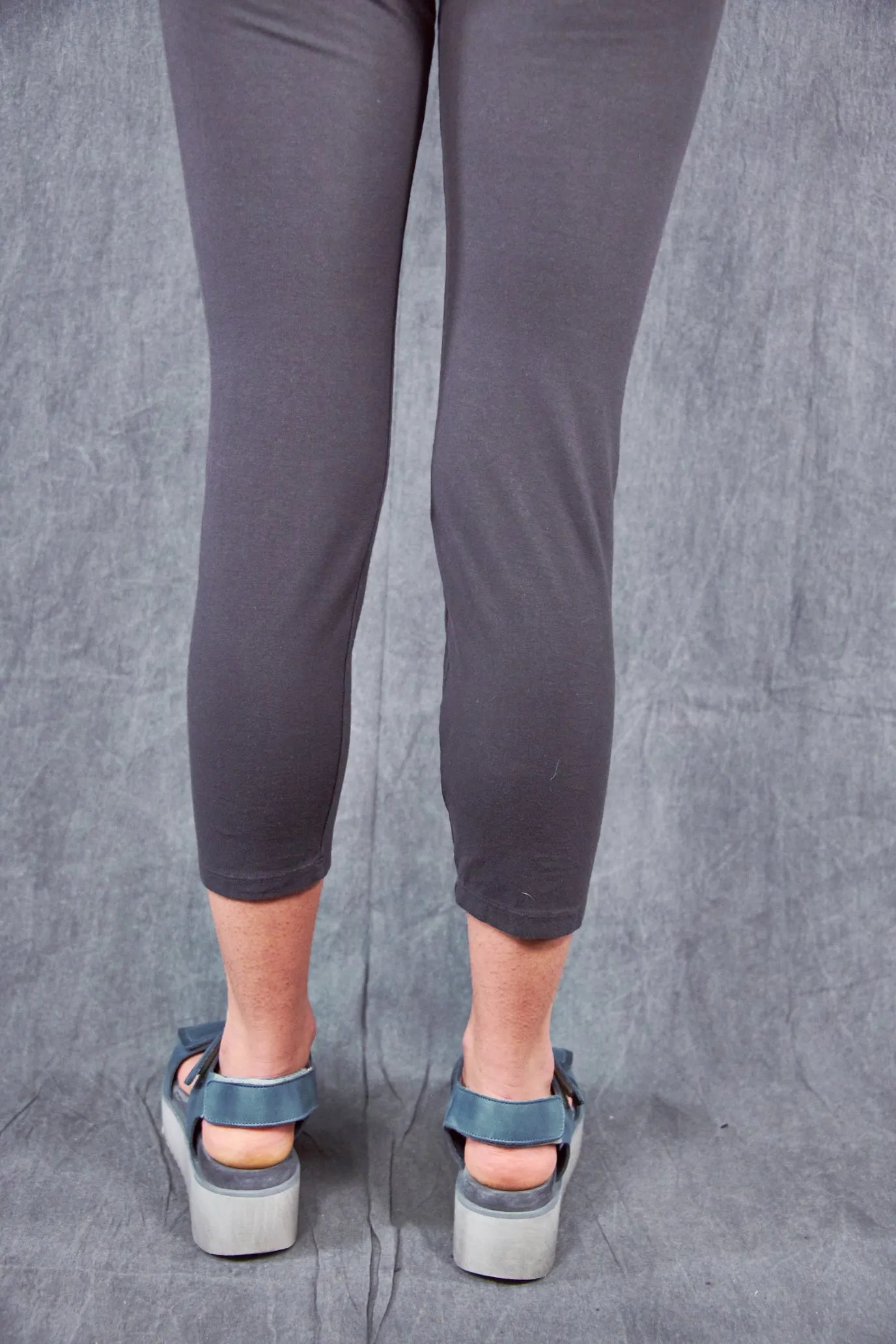 3167 Crop Legging Flint-U