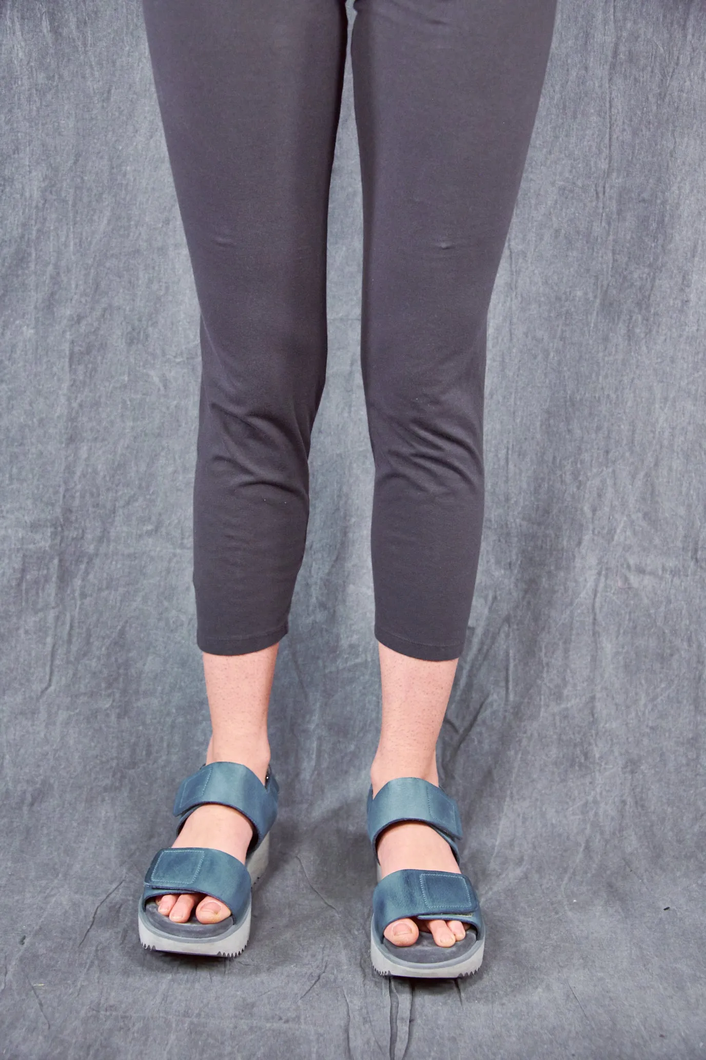 3167 Crop Legging Flint-U