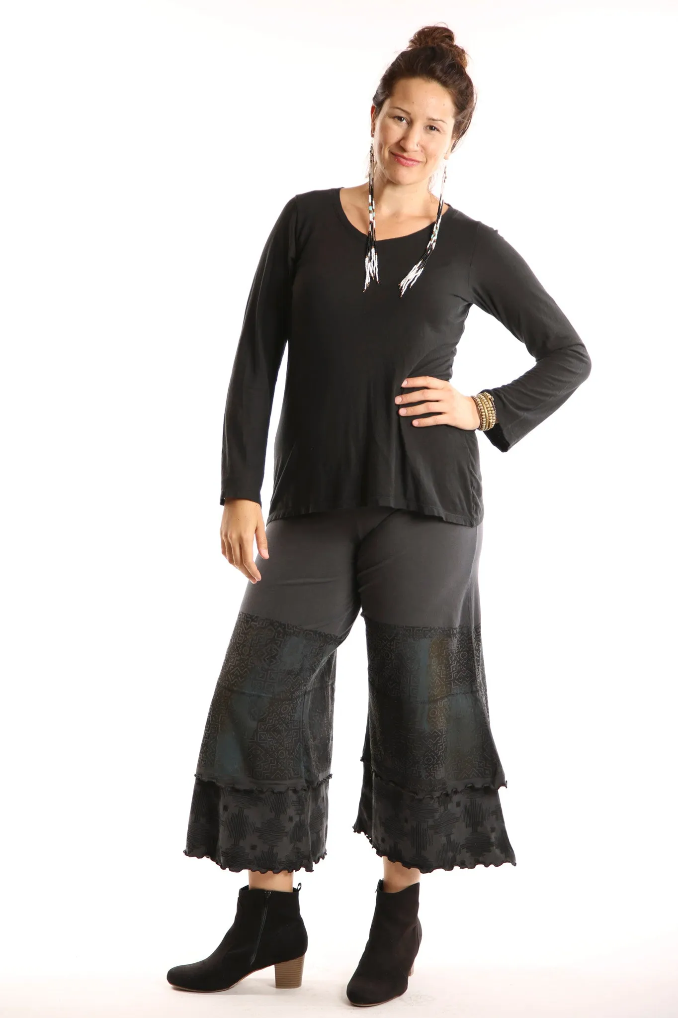 3239-Wide Petaloon Black-P