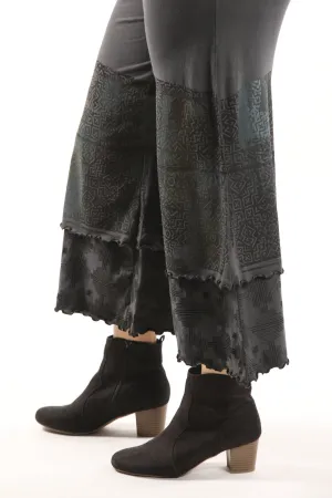 3239-Wide Petaloon Black-P