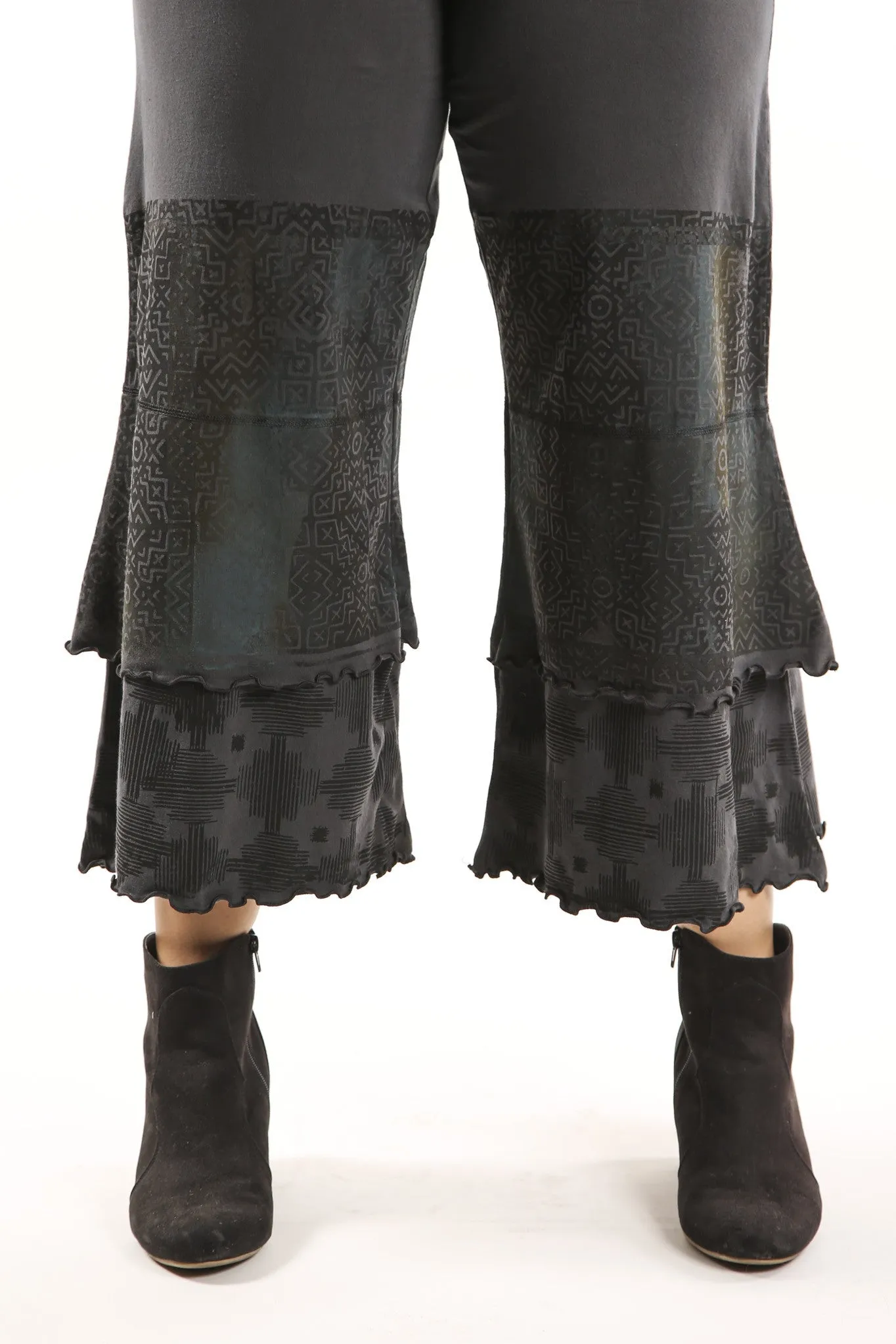 3239-Wide Petaloon Black-P