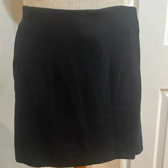 Ann Taylor loft black skort skirt shorts pockets polyester black women’s size 0