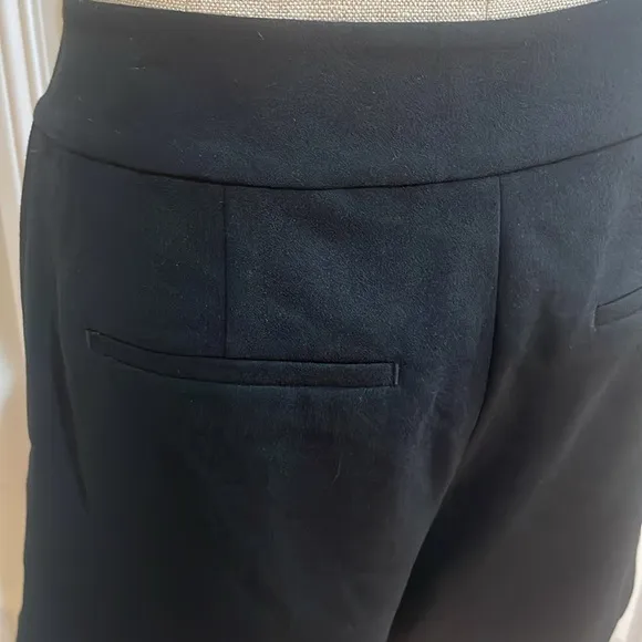 Ann Taylor loft black skort skirt shorts pockets polyester black women’s size 0