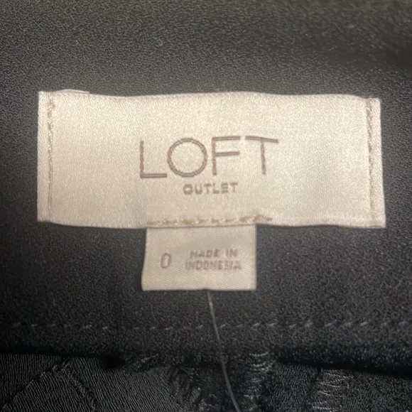 Ann Taylor loft black skort skirt shorts pockets polyester black women’s size 0