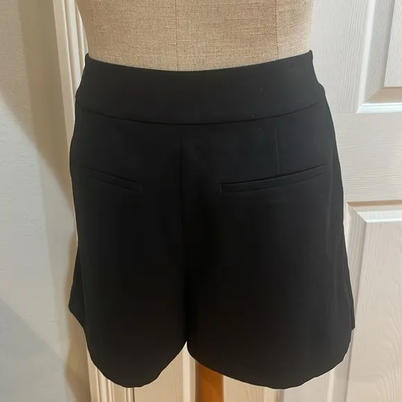 Ann Taylor loft black skort skirt shorts pockets polyester black women’s size 0