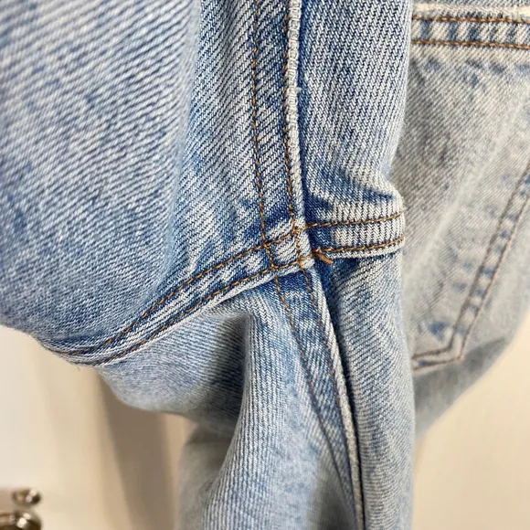 Aritzia Denim Forum Jeans The Joni High Rise Loose 29L Size 25 Light Blue