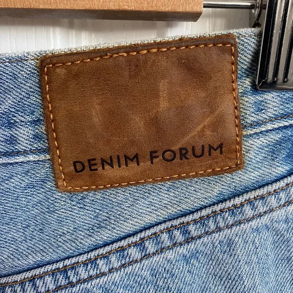 Aritzia Denim Forum Jeans The Joni High Rise Loose 29L Size 25 Light Blue