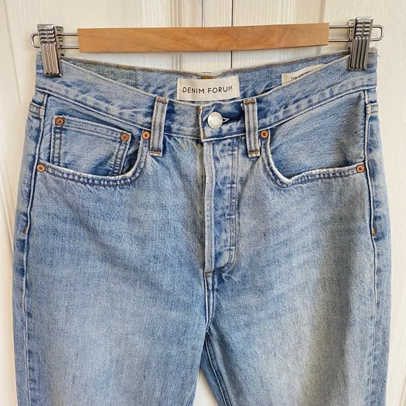 Aritzia Denim Forum Jeans The Joni High Rise Loose 29L Size 25 Light Blue