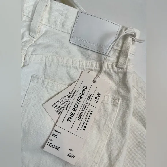 Aritzia Denim Forum The '90s Boyfriend Hi-Rise loose 23W‎ 28 L Bone jeans