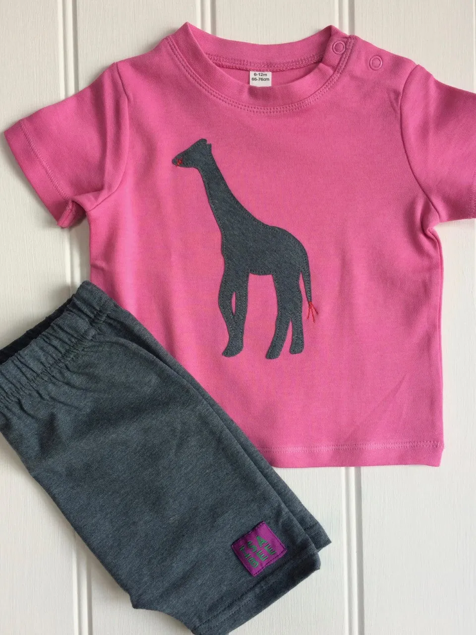 Baby Giraffe T-shirt - Pink