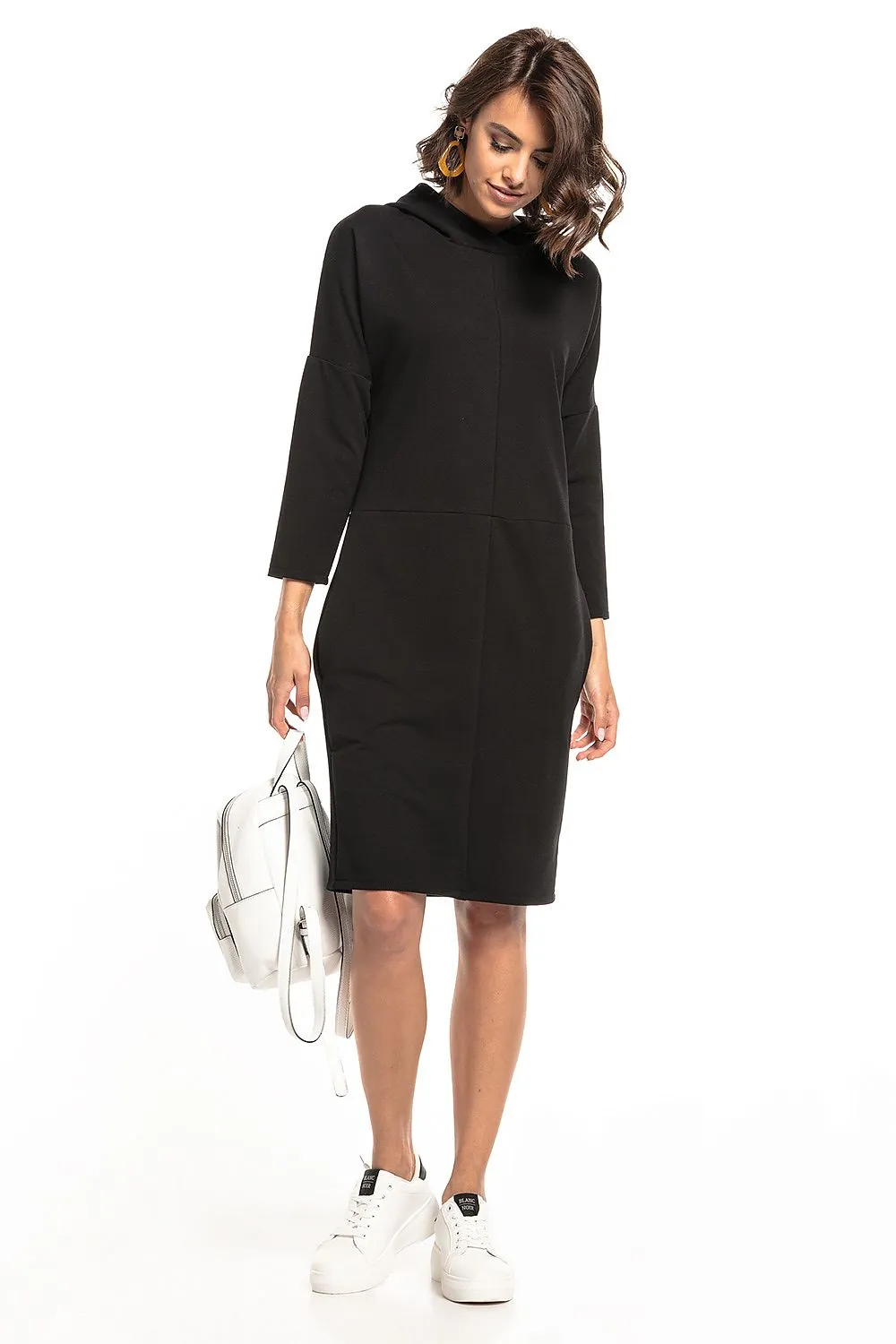 Chic Hooded Knit Dress With Pockets