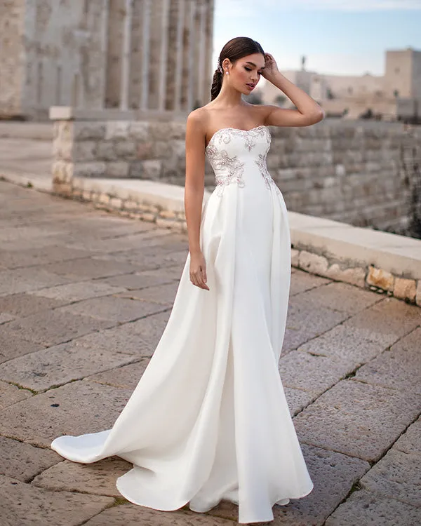 Chic Strapless Wedding Dress Satin A-line 2020 Sexy Bridal Wedding Gowns Beaded Rhinestones