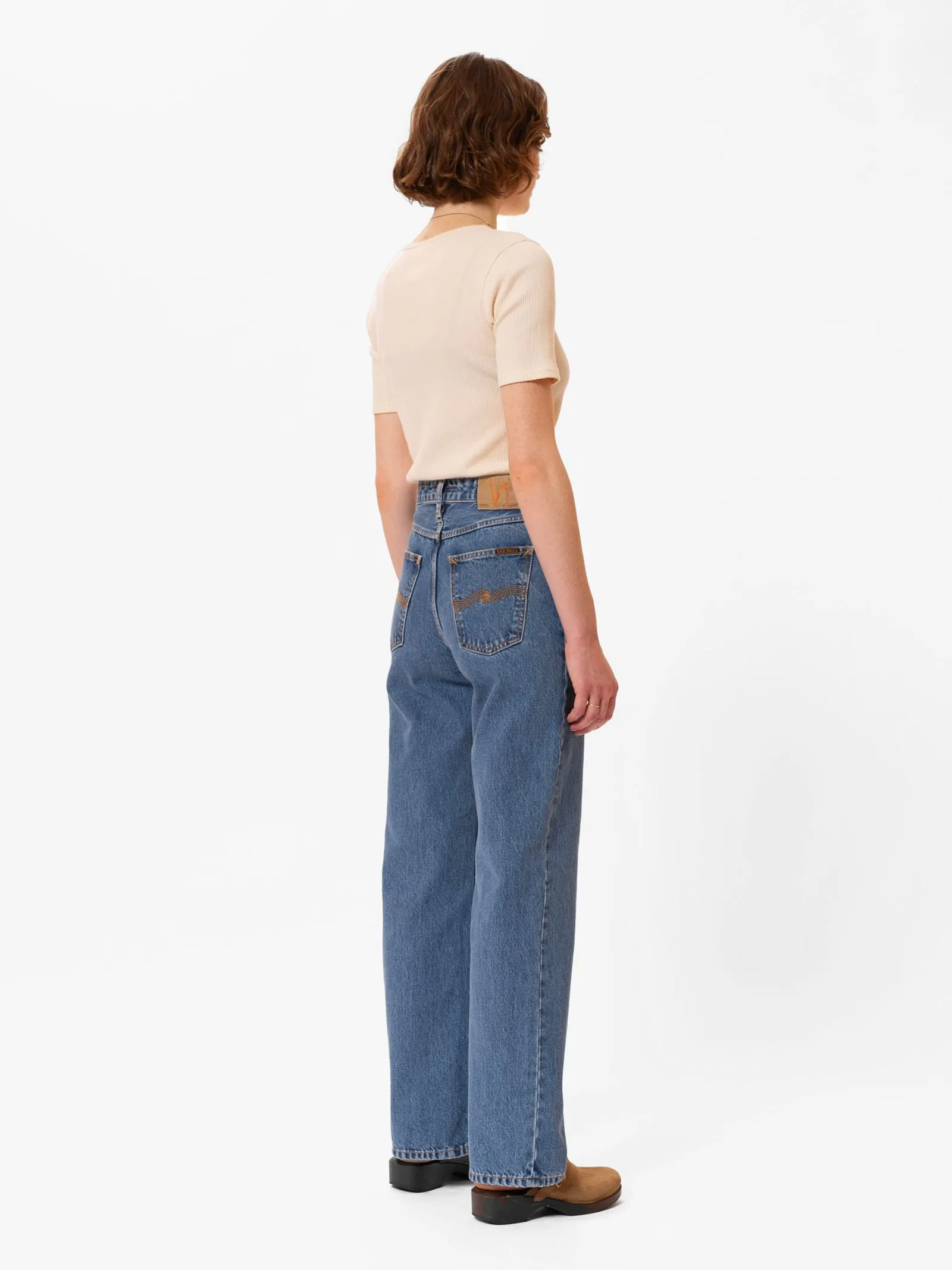 clean eileen in casual blue