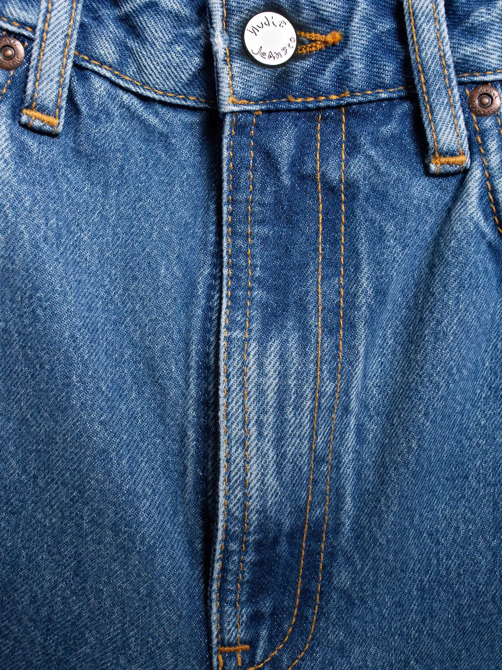 clean eileen in casual blue