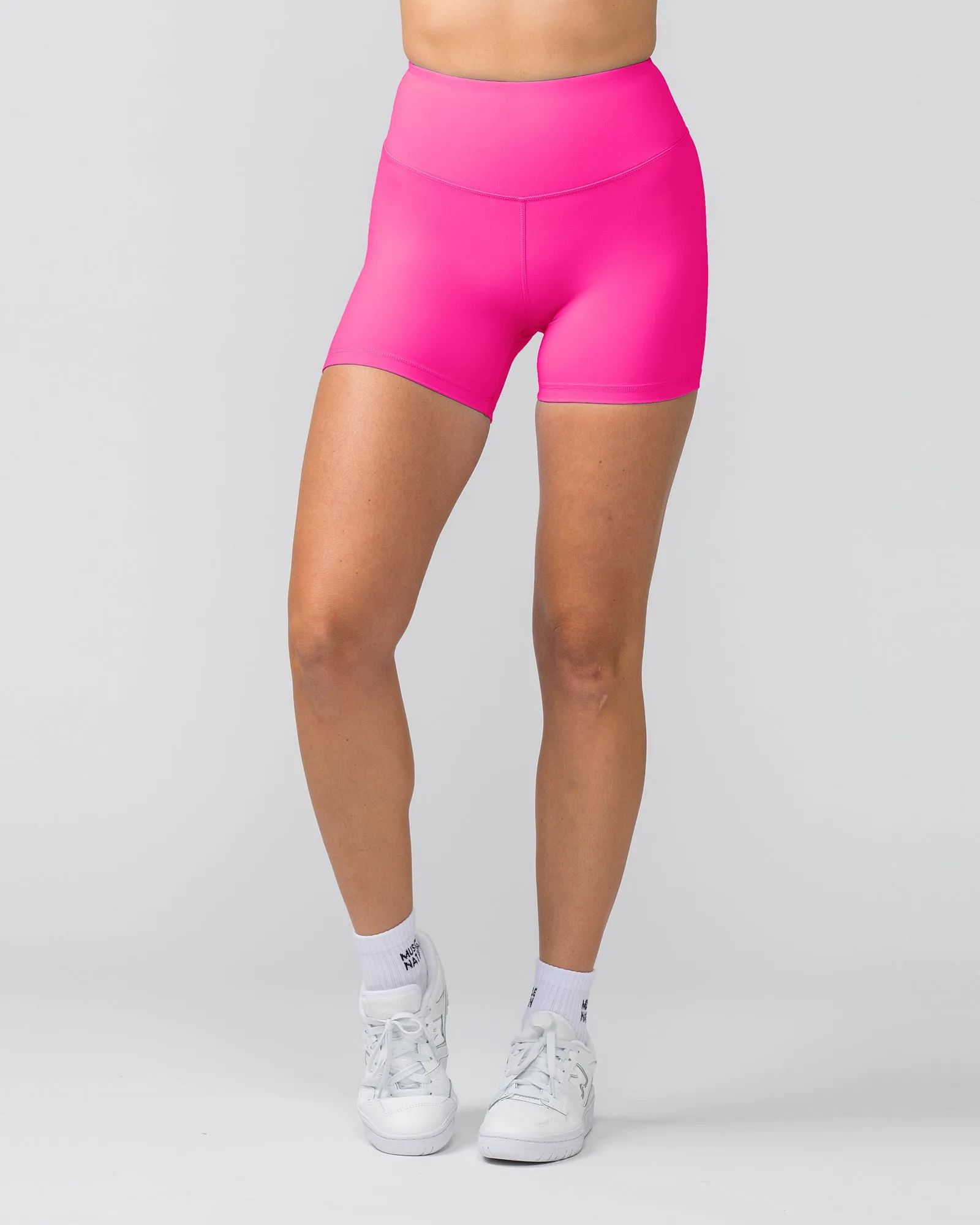 Contour Aura Midway Shorts - Luminous Pink