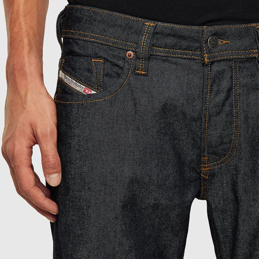 Diesel - Larkee-X 009HF Jeans in Dark Blue