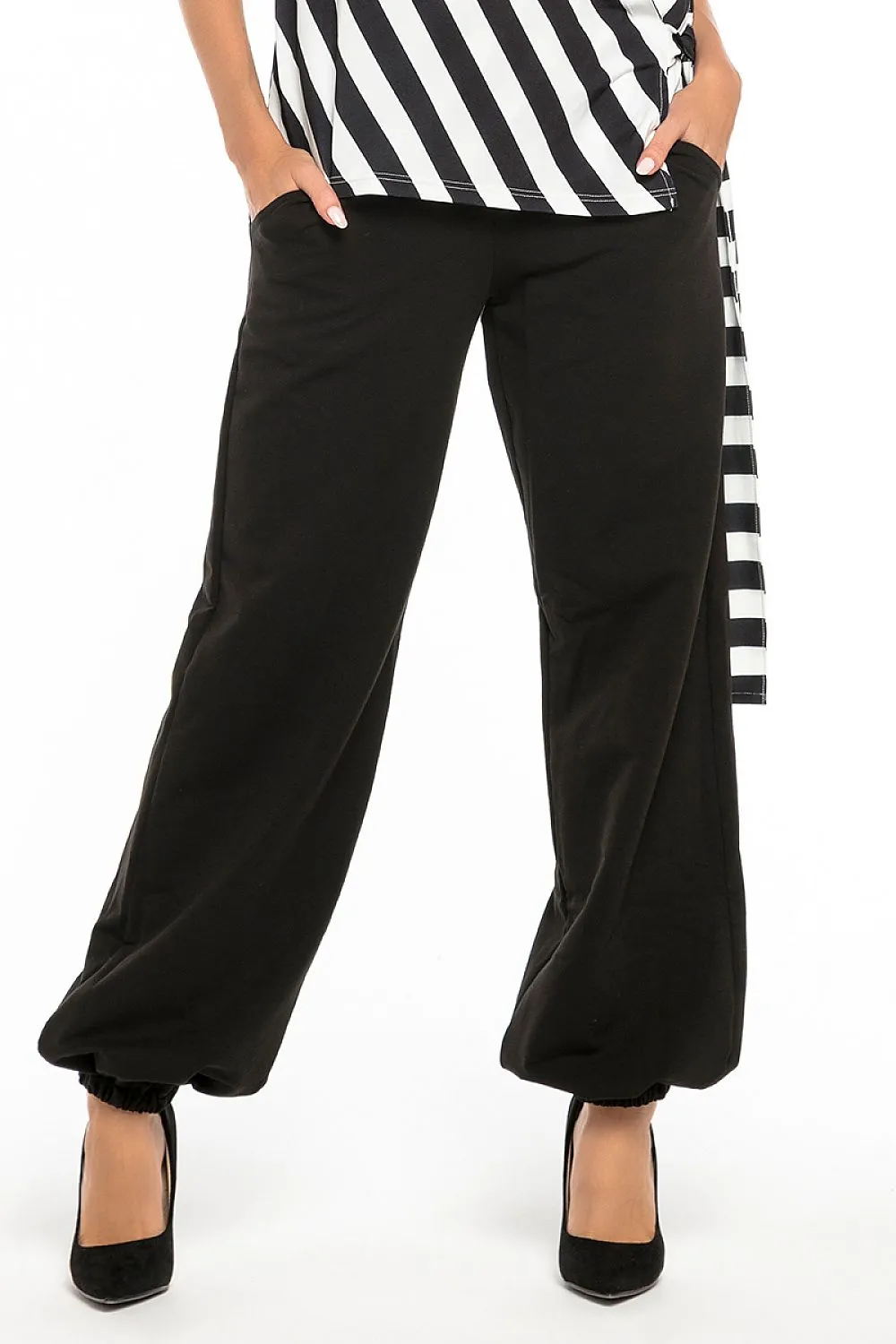 Elegant Aladdin Trousers with Ankle Tie