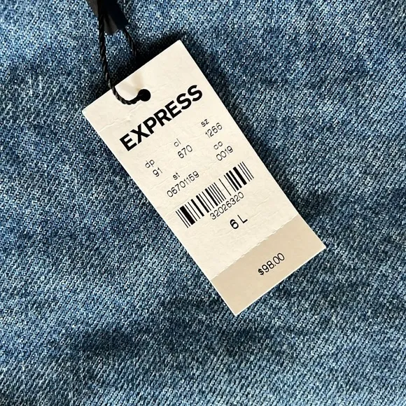 Express 90s ankle boot mid rise jeans