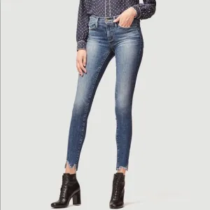 FRAME le skinny de Jeanne chew hem jeans