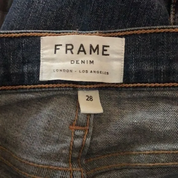 FRAME le skinny de Jeanne chew hem jeans