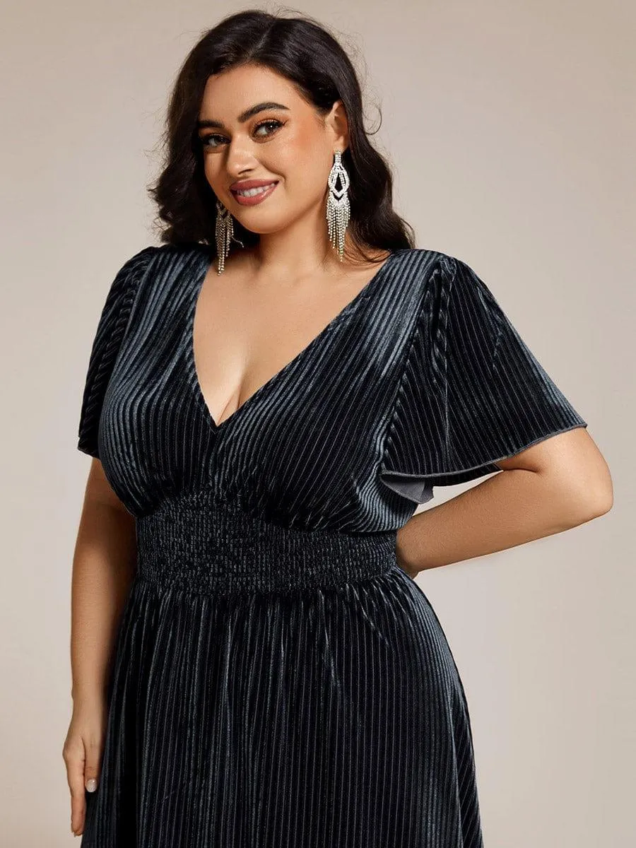Grande taille Robe d'invité de mariage mi-longue en velours d'automne à manches courtes et col en V gracieux