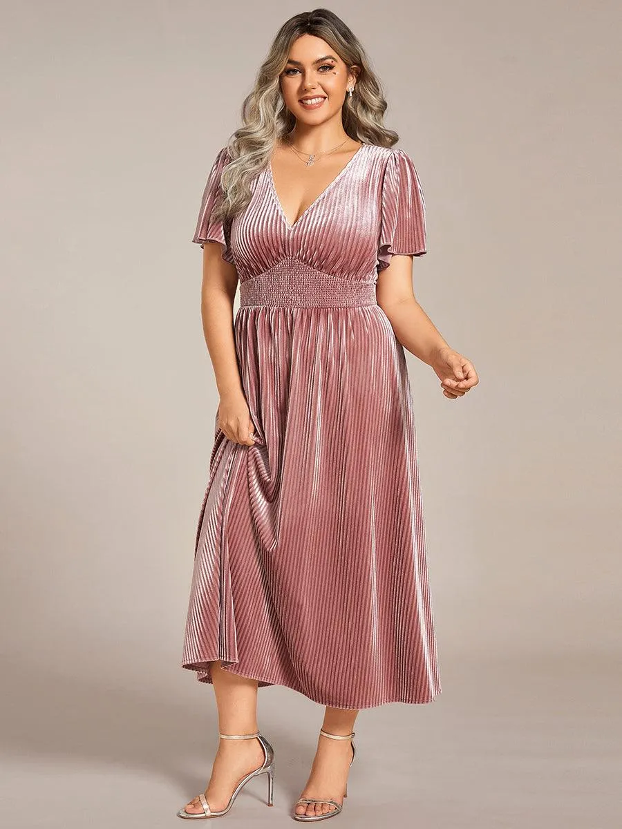 Grande taille Robe d'invité de mariage mi-longue en velours d'automne à manches courtes et col en V gracieux
