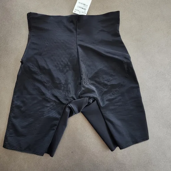 Honeylove Womens Mid-Waist Shorts Size XS NWT Runaway