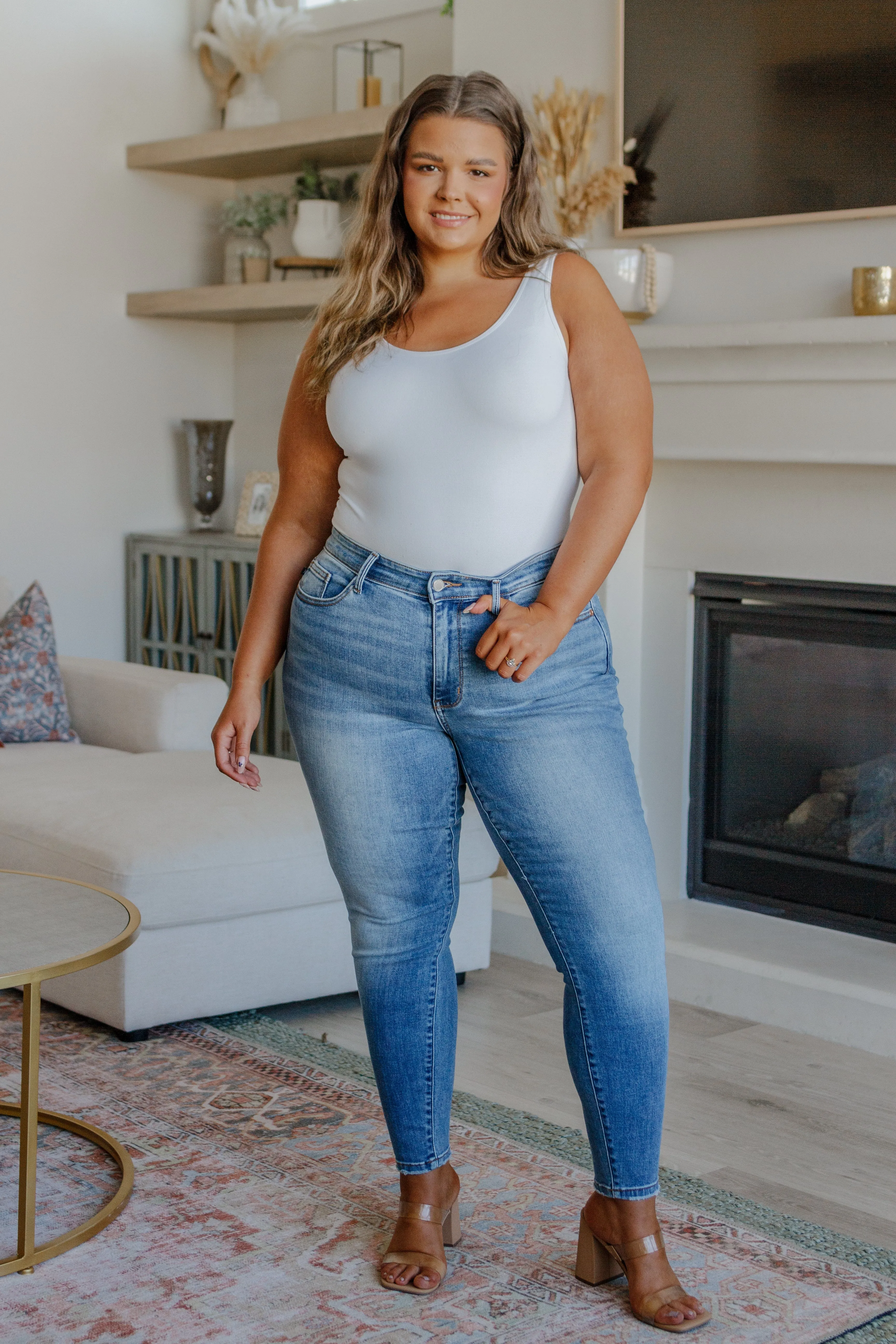 JUDY BLUE Catherine Mid Rise Vintage Skinny Jeans