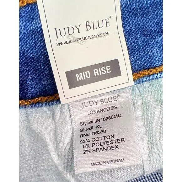 Judy Blue Mid-Rise Fray Hem Distressed Denim Shorts Size XL JB15280MD