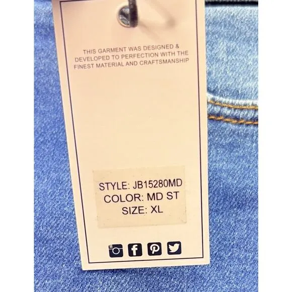 Judy Blue Mid-Rise Fray Hem Distressed Denim Shorts Size XL JB15280MD