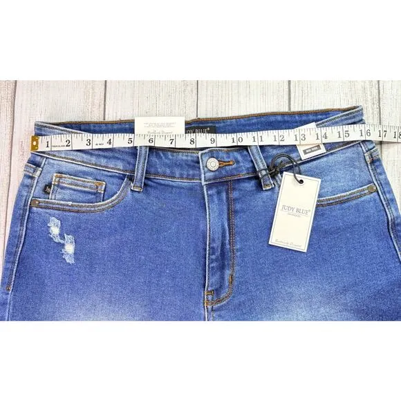 Judy Blue Mid-Rise Fray Hem Distressed Denim Shorts Size XL JB15280MD