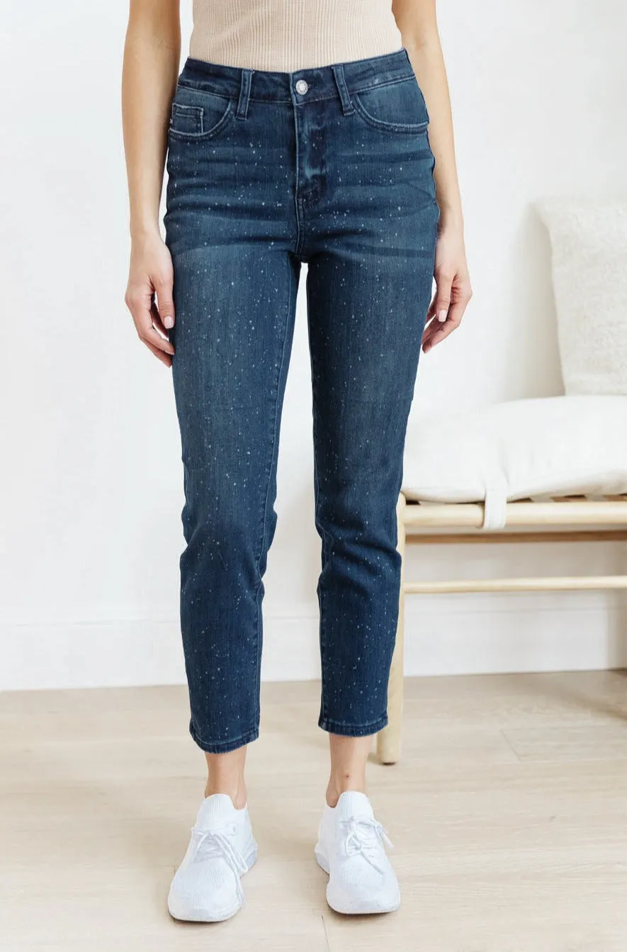 JUDY BLUE Mid-Rise Relaxed Fit Mineral Wash Jeans