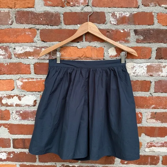 LAKE Navy High-Waisted Shorts‎ Culottes Size S