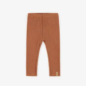 Legging caramel en tricot côtelé irrégulier, bébé || Caramel legging in irregular rib knit, baby
