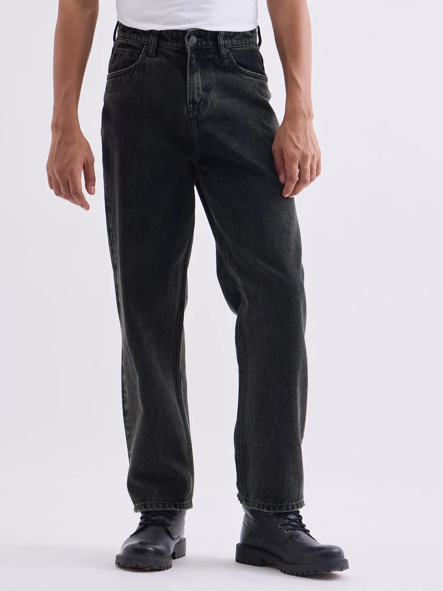Loose Fit Black Wash Jeans