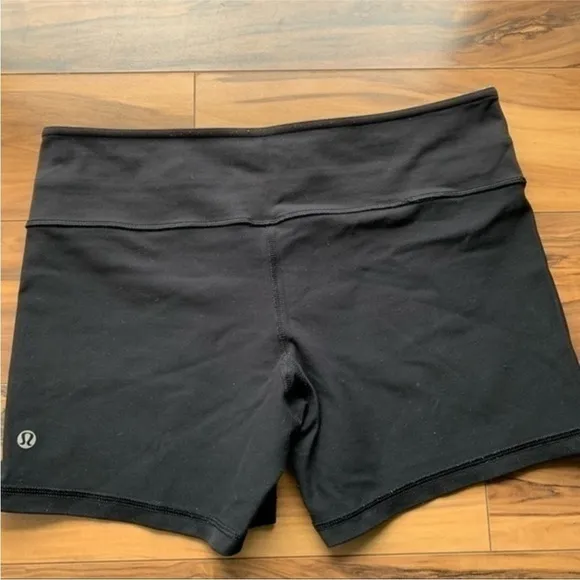 Lululemon reversible shorts 10