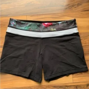 Lululemon reversible shorts 10