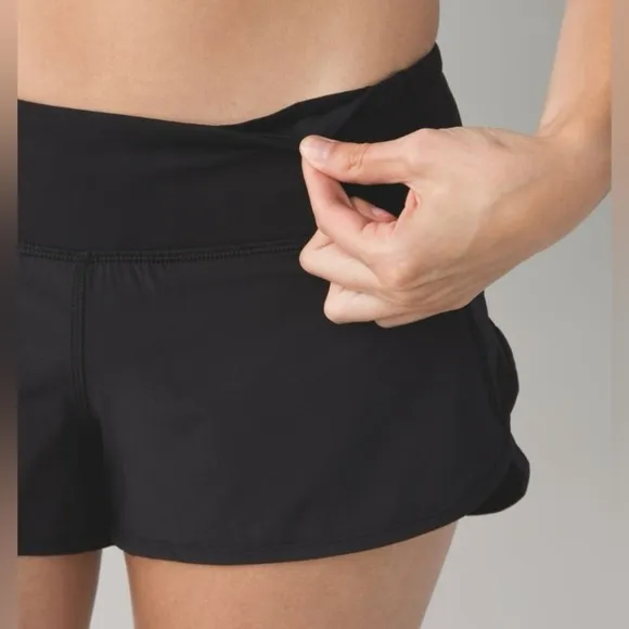 Lululemon Speed Up Short 2.5&quot; in Solid Black