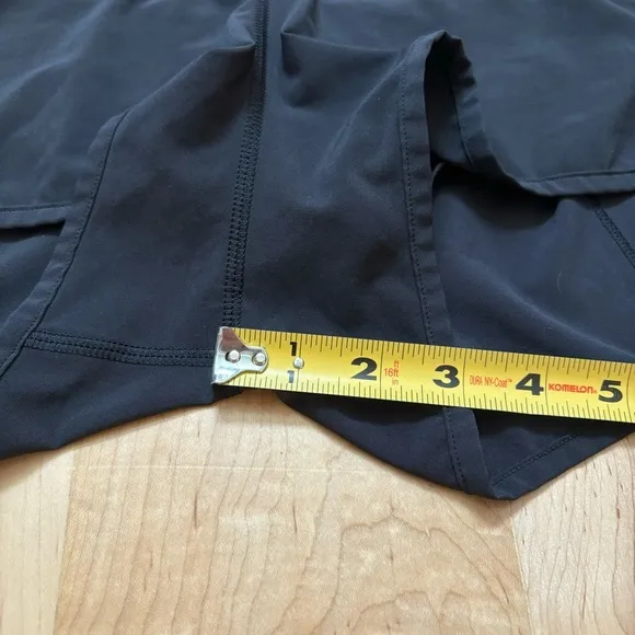 Lululemon Speed Up Short 2.5&quot; in Solid Black
