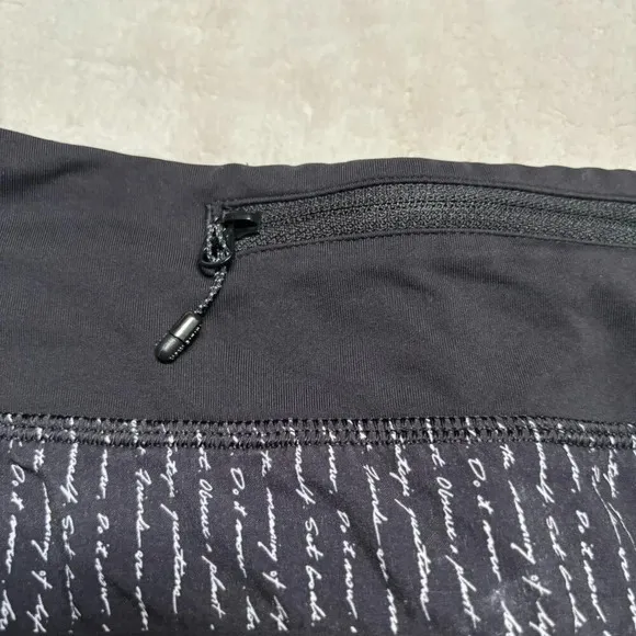 Lululemon Womens Speed Shorts Size 6 Manifesto Pinstripe Black White Rare