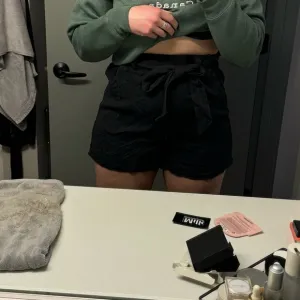 Marine Layer high waist charcoal linen paper bag shorts