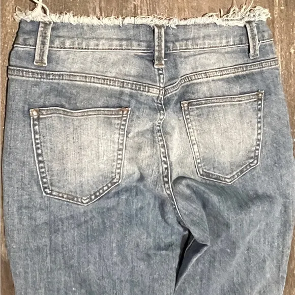 MOONRIVER jeans , frayed waist , and raw hem so 26