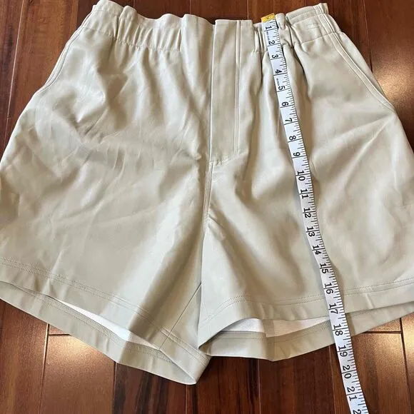 New NWOT Modern Citizen Tan Beige Shorts Faux Vegan Leather Size Extra Large