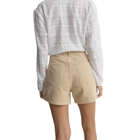 NEW RHYTHM. corduroy staple short in cream