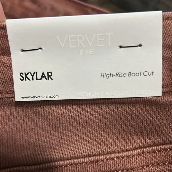 New Vervet High Rise Dark Mauve DistressedBootcut Jeans 29