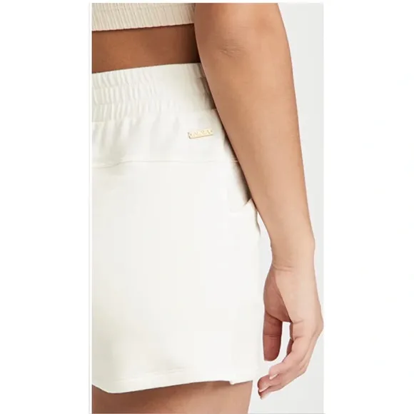 NWT $95 Alala Plie Short Size Small in Bone White Shorts Size Small