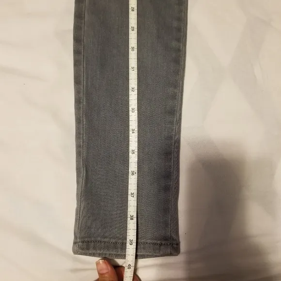 NWT J. Brand Jeans Neutral Size 26