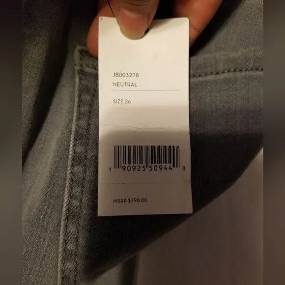 NWT J. Brand Jeans Neutral Size 26